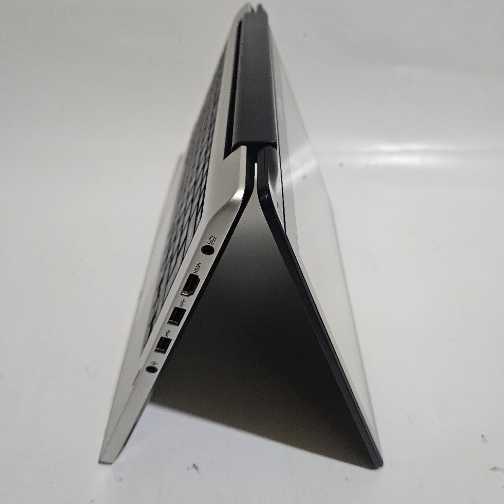 Laptop Touchscreen Flip/Lipat Asus Transformer TP300LA Core i7 8gb/ssd 256gb