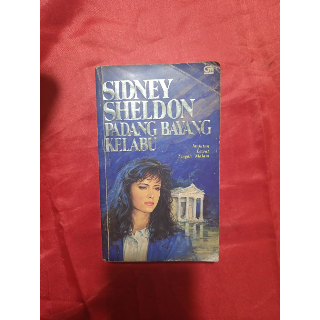 Novel Padang Bayang Kelabu karya Sidney Sheldon