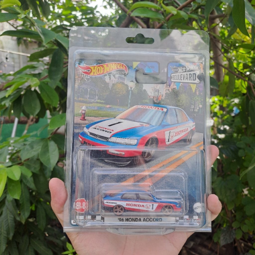 Hot Wheels Boulevard Premium Honda Accord