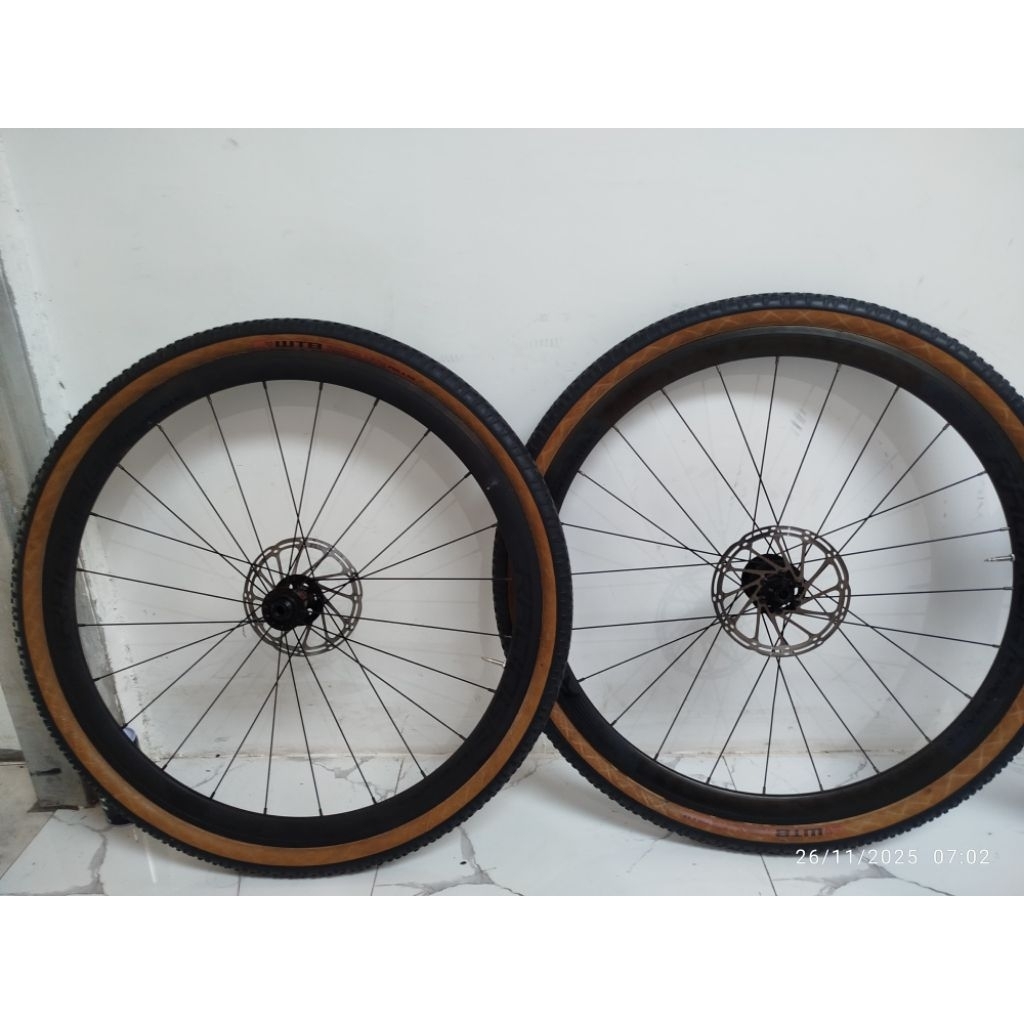 wherlset gravel 700c retrospec