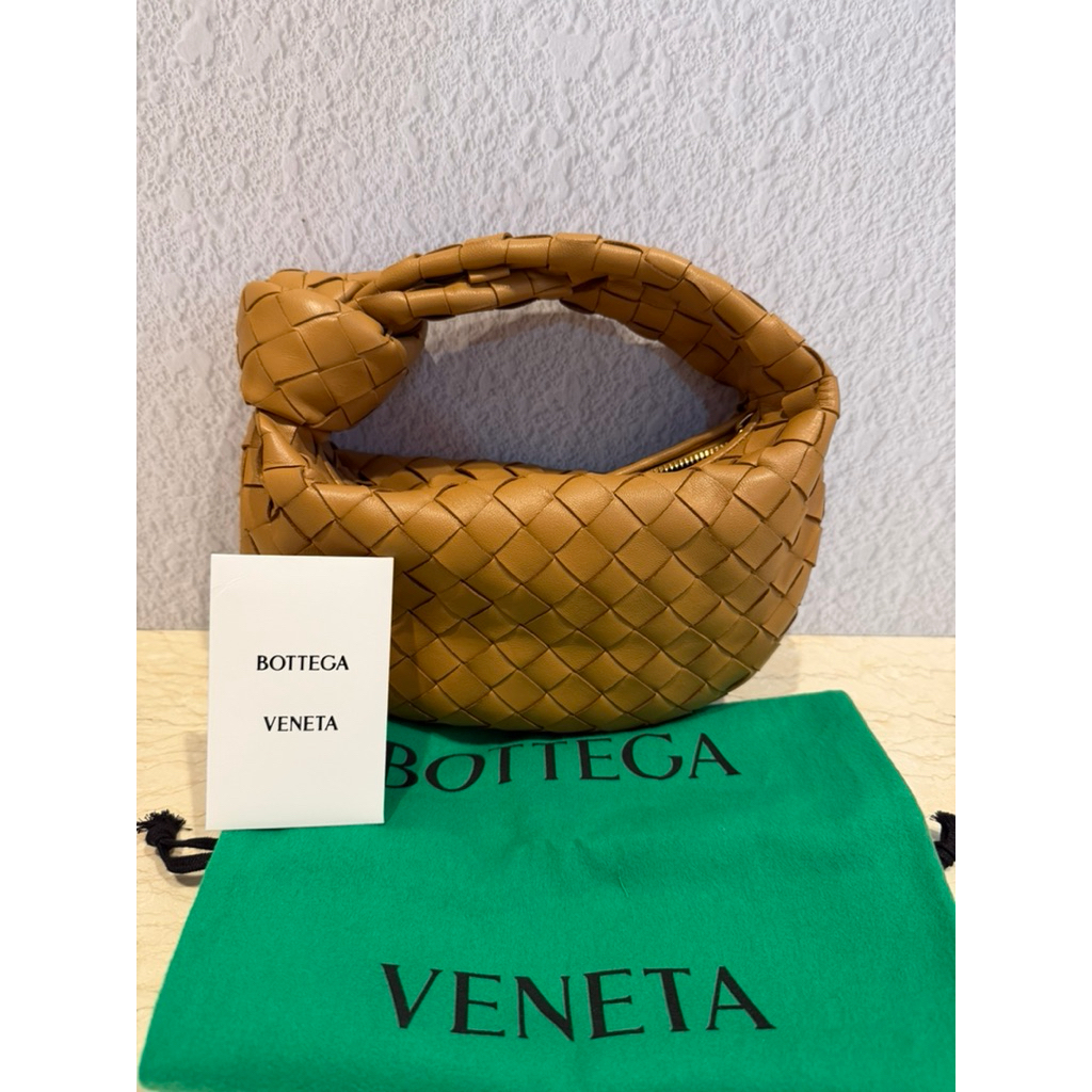 BOTTEGA VENETA MINI JODIE IN CARAMEL