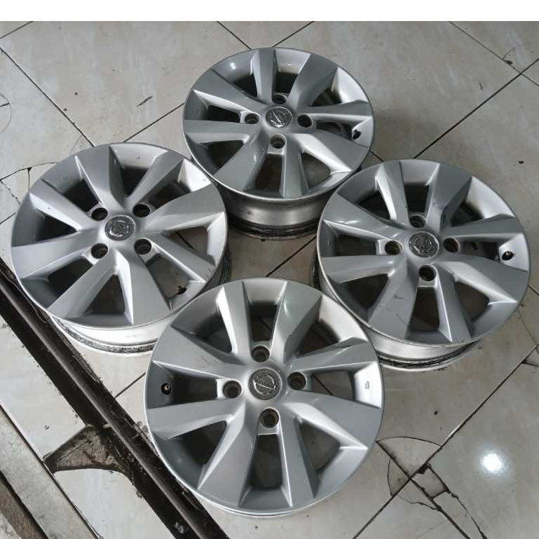 Velg Bekas Copotan Mobil Livina Ring 15 Baut 4x114 Berkualitas Murah