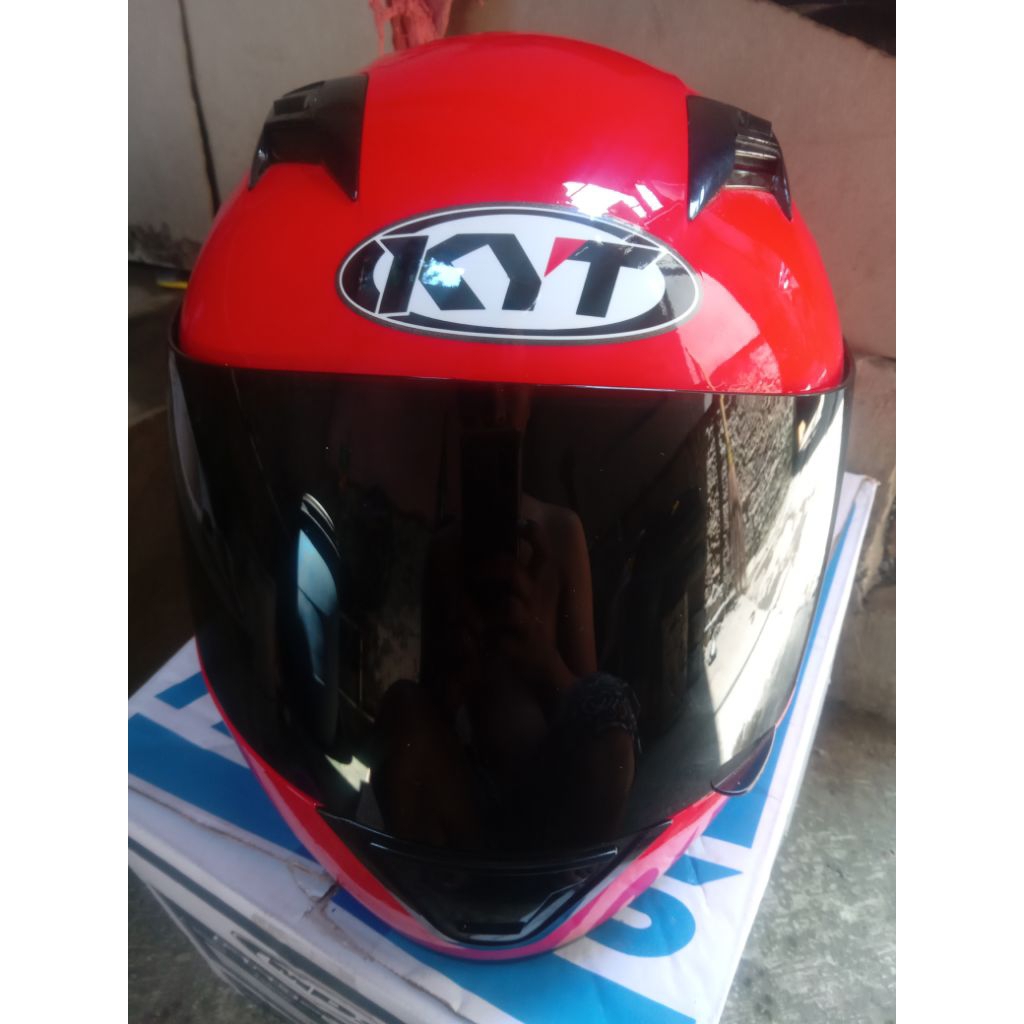 KYT R10 Merah Bekas Ori Full Face Helm Motor Kondisi Bagus
