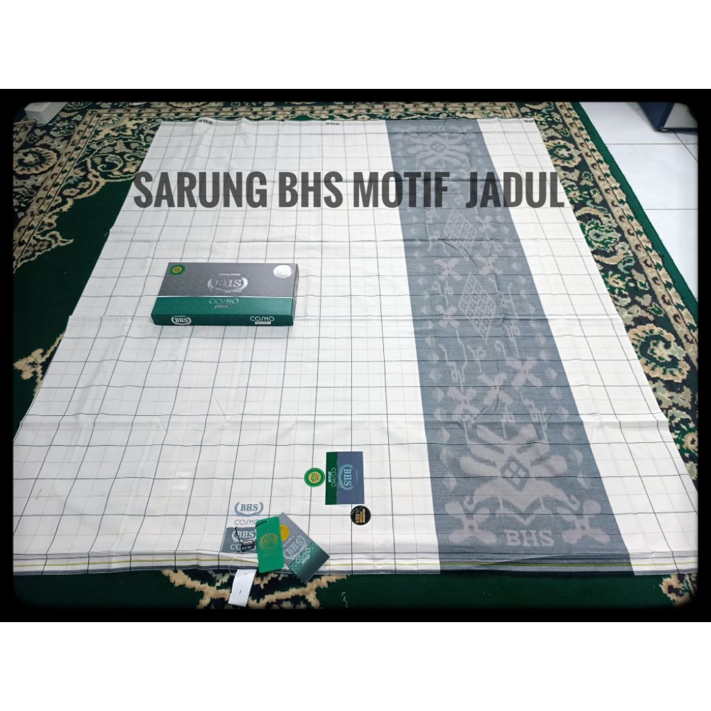 SARUNG BHS PUTIH KOTAK JADUL BAHAN ADEM KWALITAS TERJAMIN