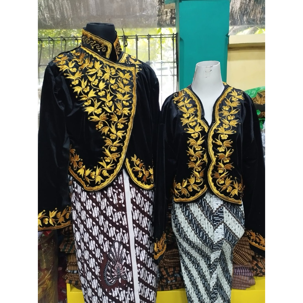 Baju rompi dodotan paes ageng/Rompi dodotan