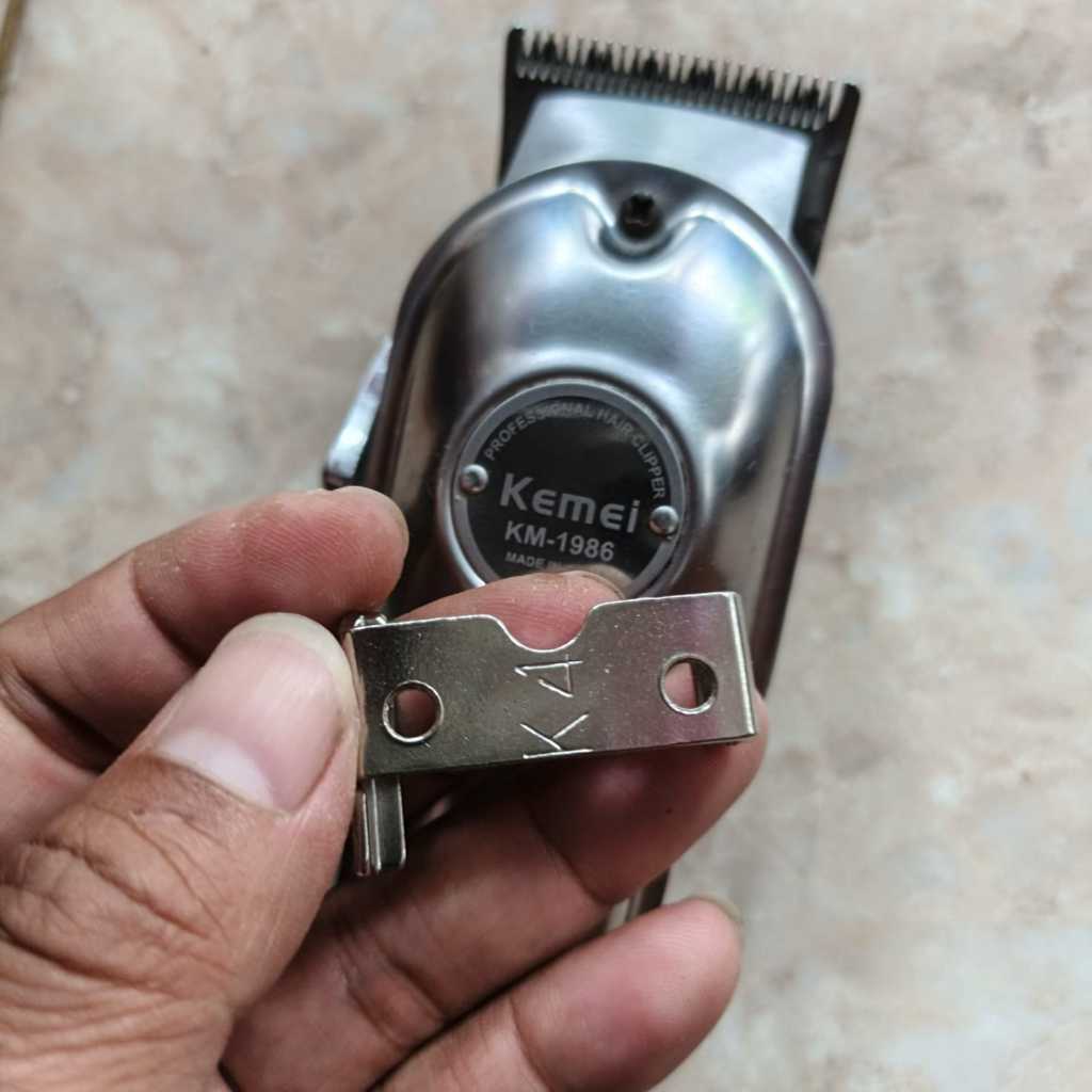 Blade Holder Dudukan Besi Mata Pisau Kemei KM-1986