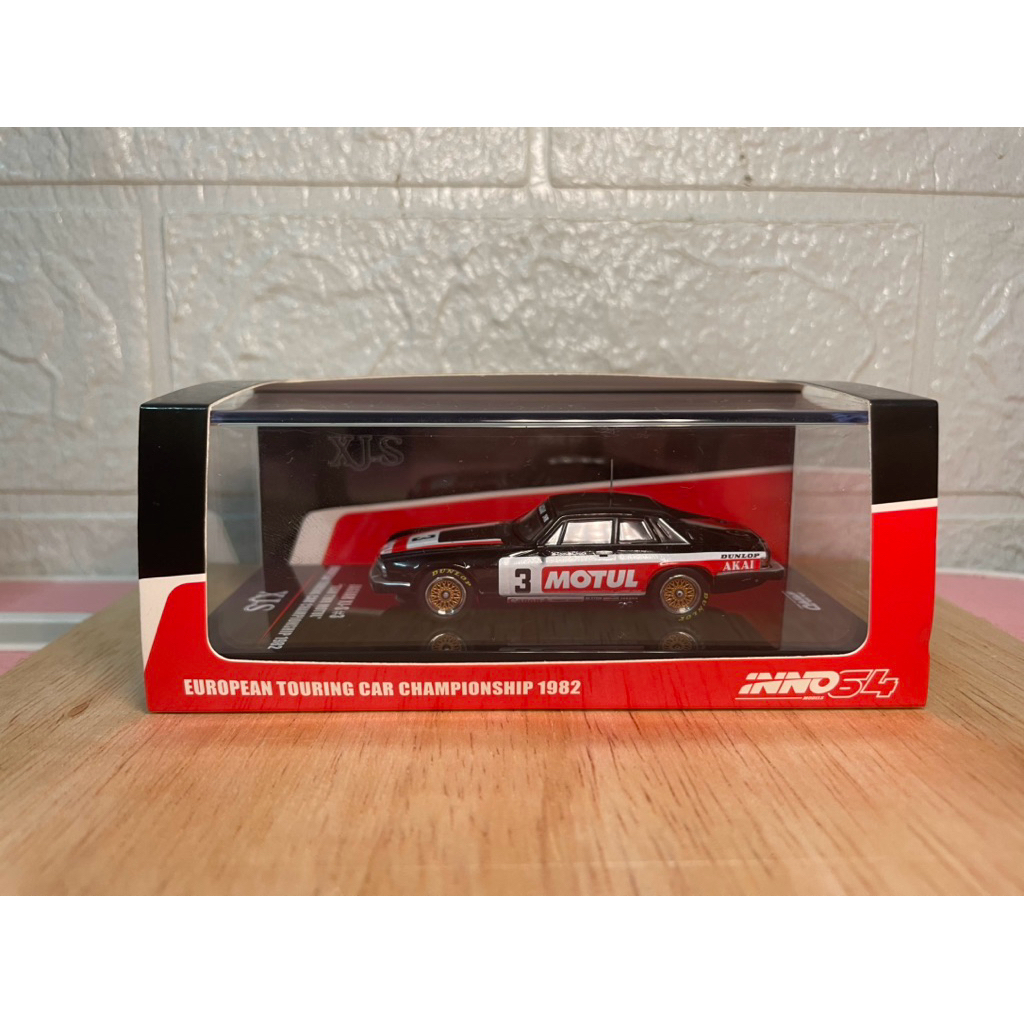 Mobil Diecast Miniscale 1:64 INNO64 Jaguar XJ-S #3 “TEAM TWR MOTUL”
