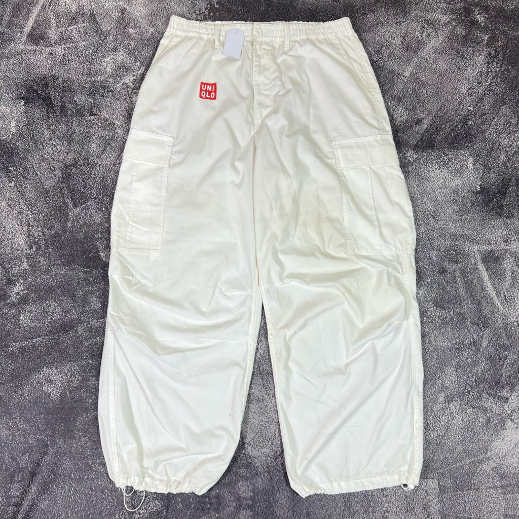 UNIQLO CARGO BAGGY PANTS