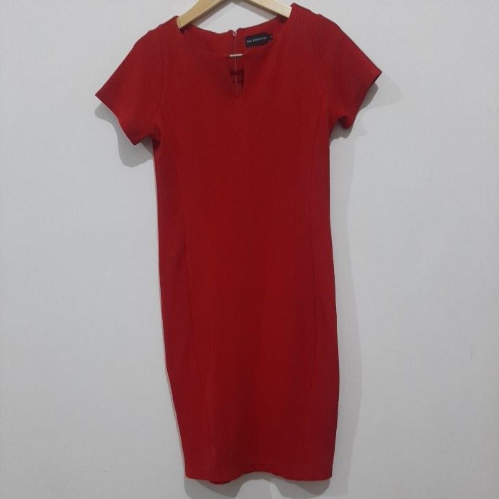 Dress Merah (polos) The Executive
