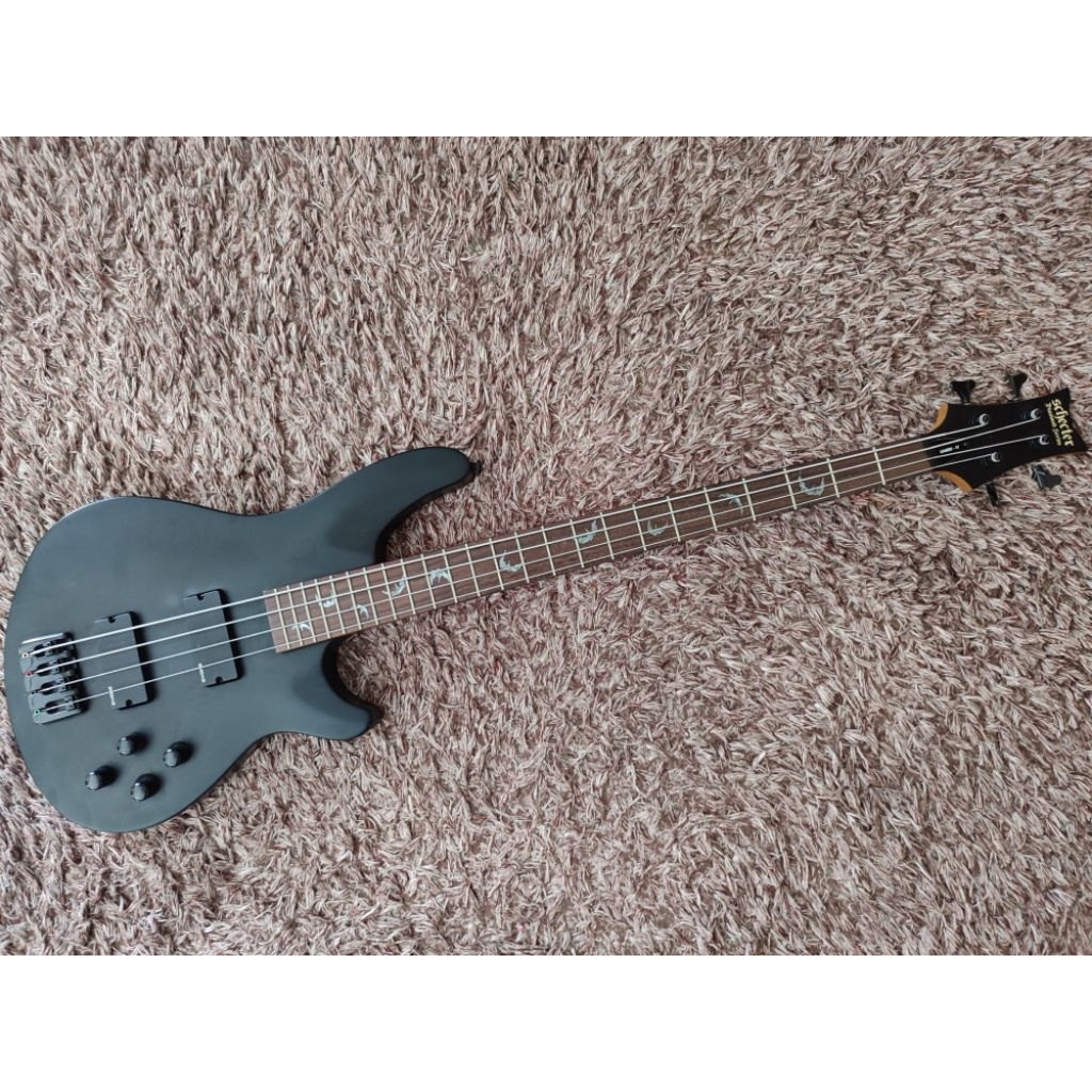 Gitar Bass Schecter Damien IV Original Second Istimewa