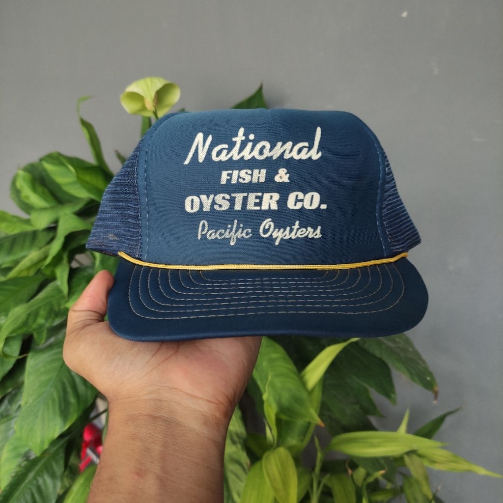 TOPI VINTAGE 0YSTER NAT1ONAL TRUCKER