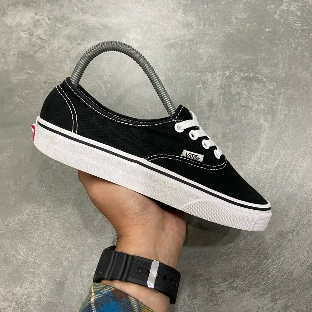 [Size 38] Vans Authentic Classic Black White Second Original Kondisi Mulus Like New