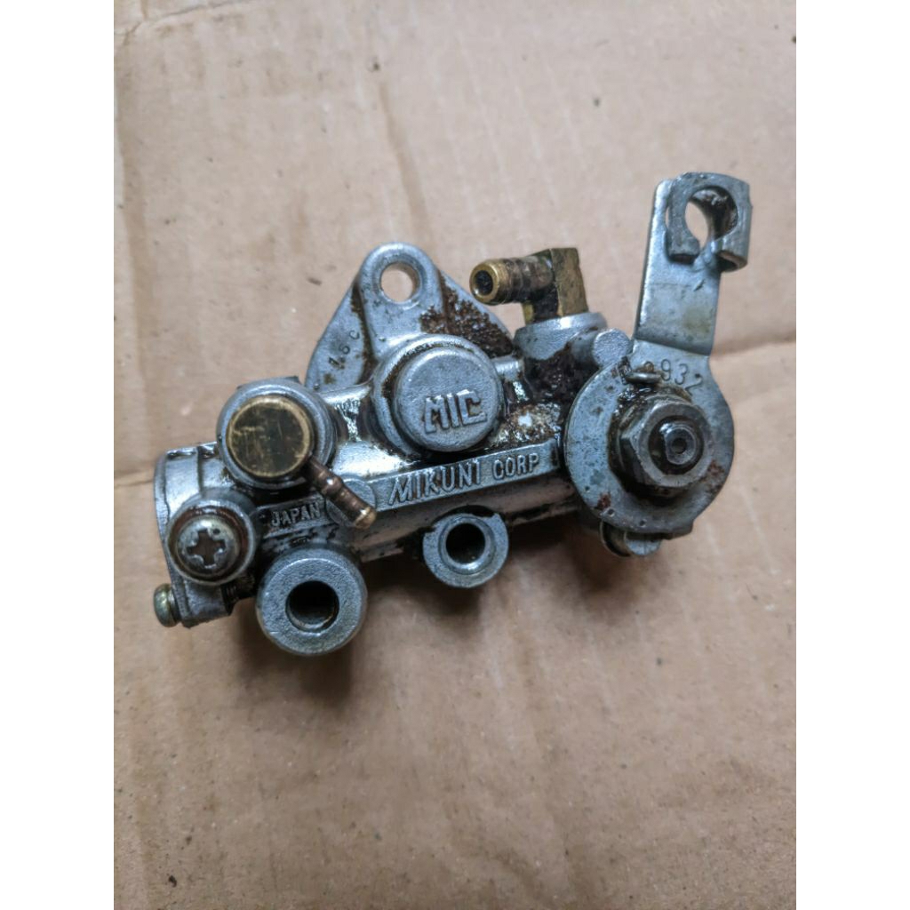 Pompa oli samping Suzuki Ts100, Ts125, Gp100, Gp125, Trs original