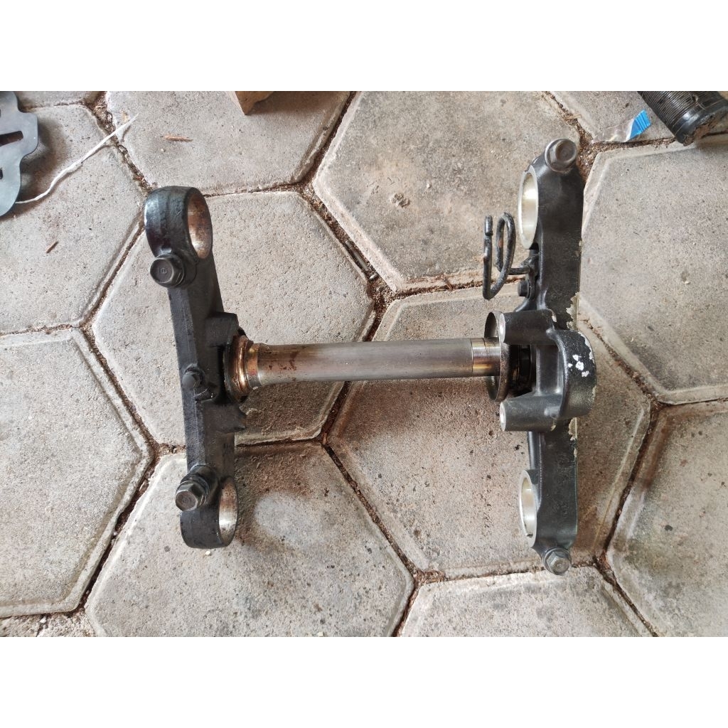 segitiga cbr 250r kyj k33