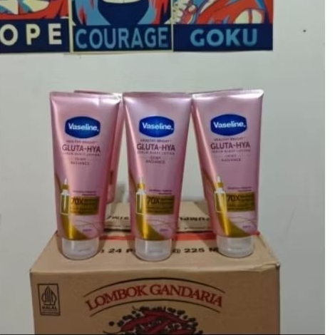Vaseline Gluta hya 330 ML