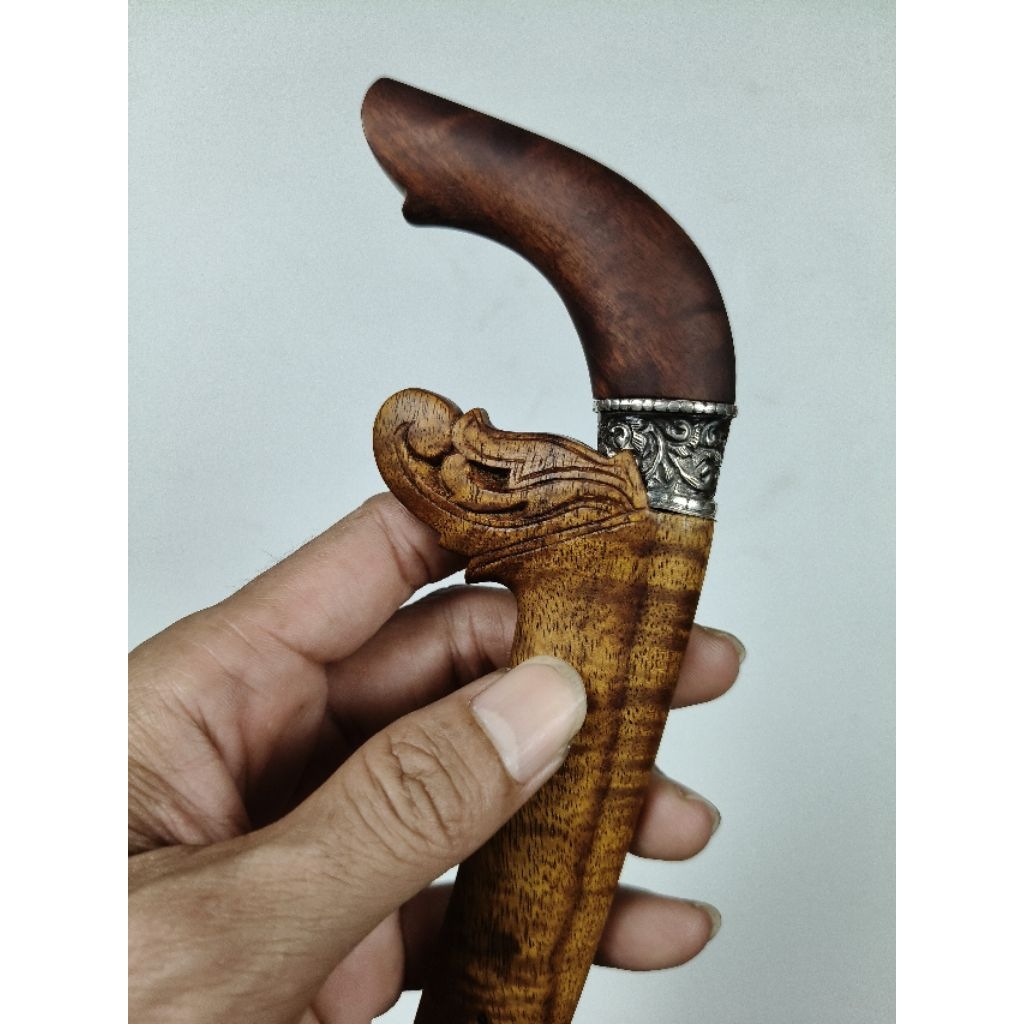 Badik Bugis pamor gantara' massusung