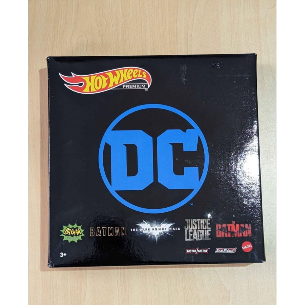 Hot Wheels Premium DC Batman 5