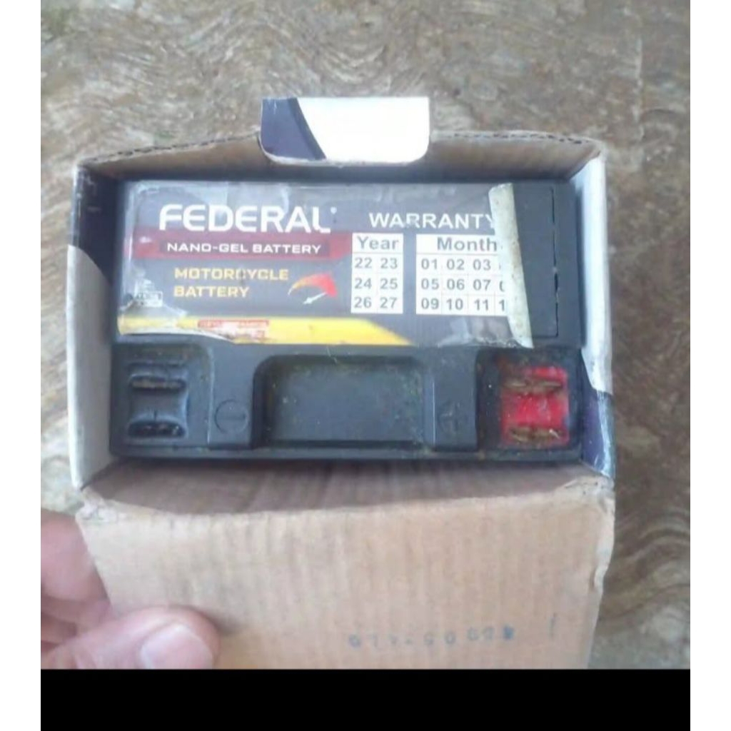 Aki motor matic bekas 12V merek Federal