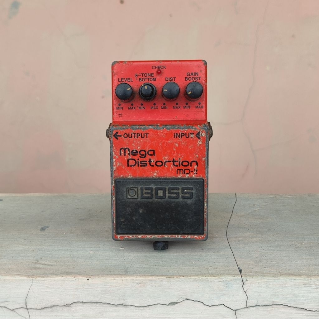 Boss mega distortion pedal efek gitar boss md2 boss md 2 bekas second normal distorsi
