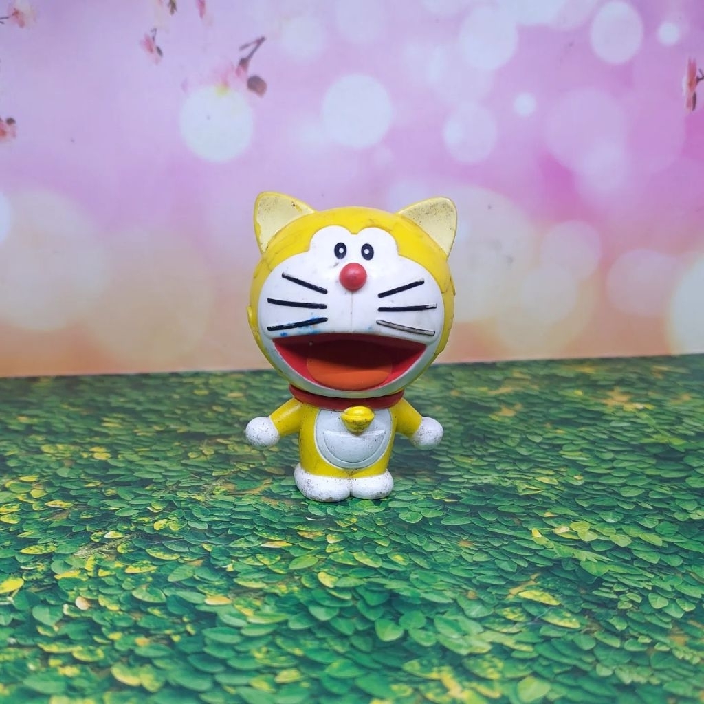 Preloved Figure Doraemon kuning ori Fujiko Pro