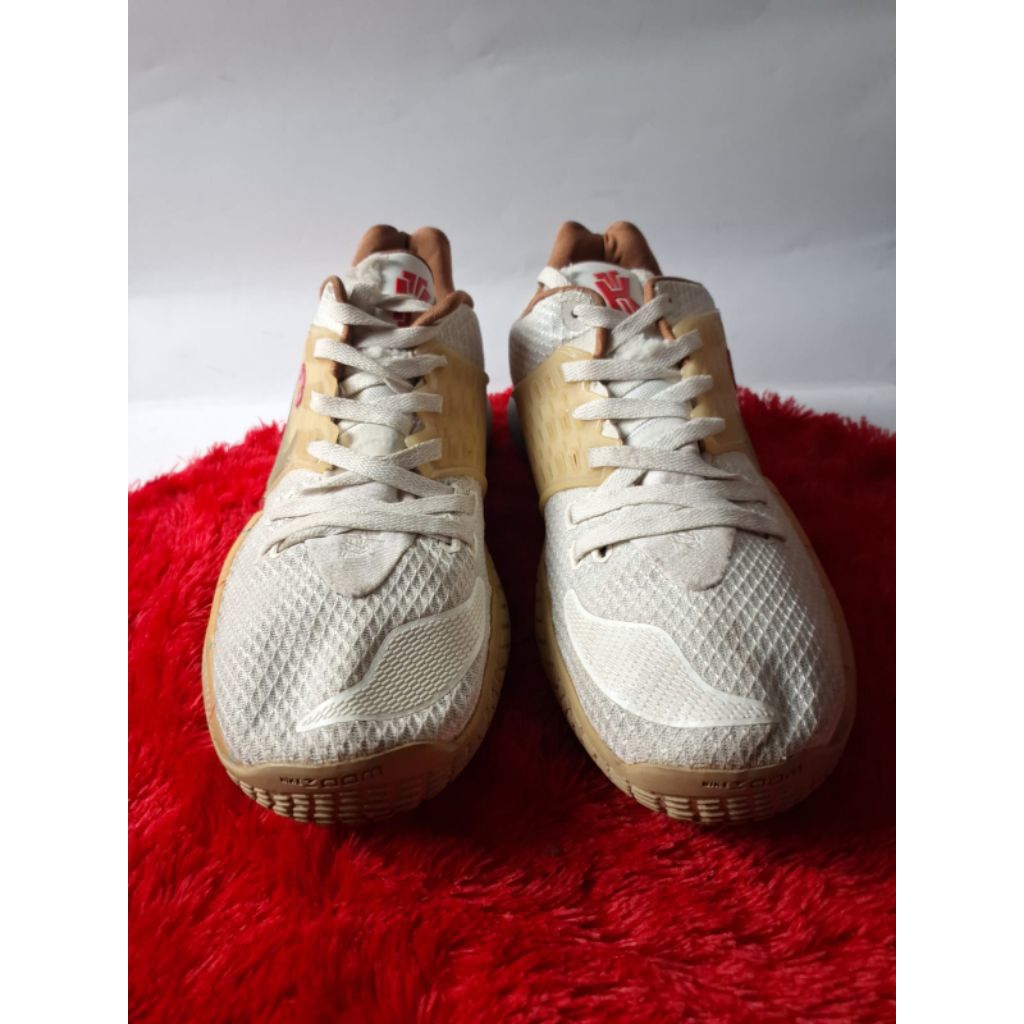 Basket Kyrie 2 Ukuran 44