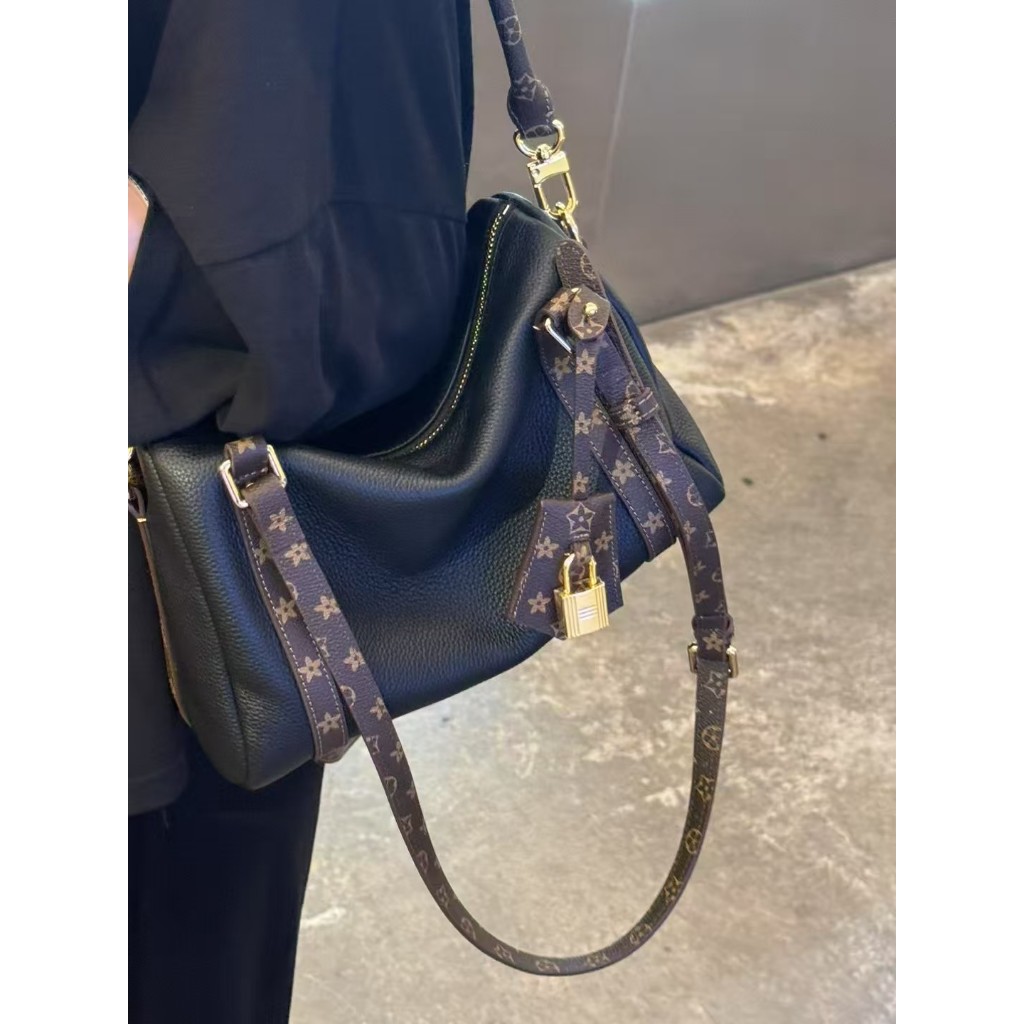 1125 # Tas Wanita Genuine Leather