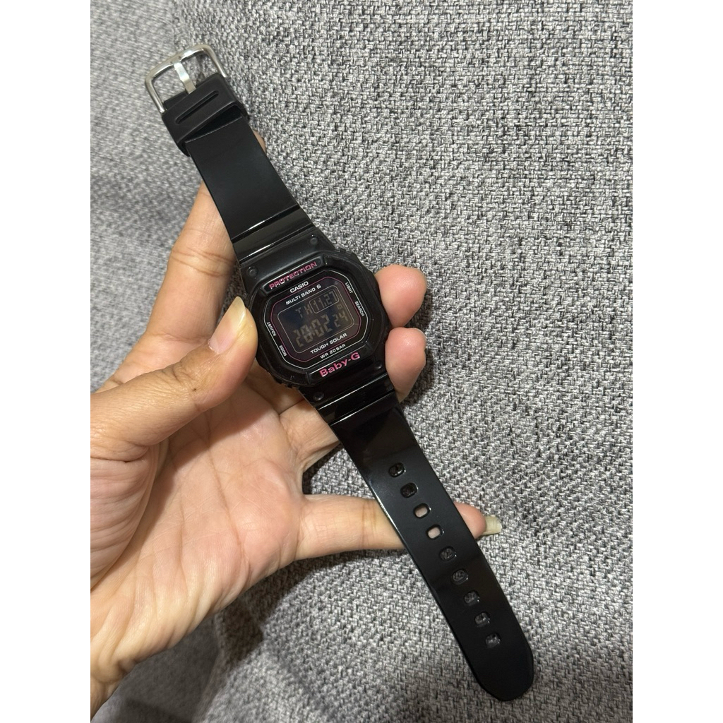 jam tangan wanita sporty hitam