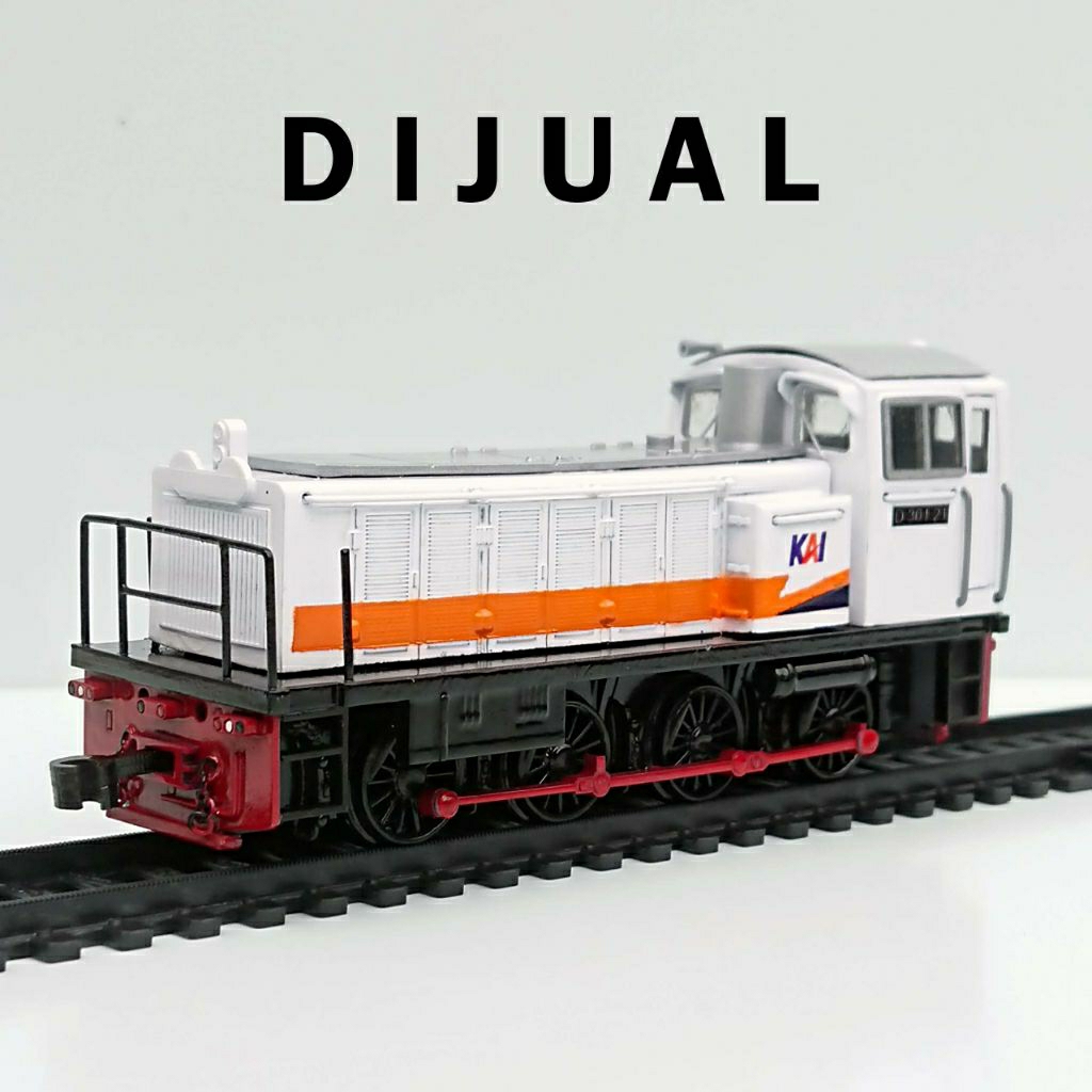 Miniatur Kereta Diesel Dummy D301
