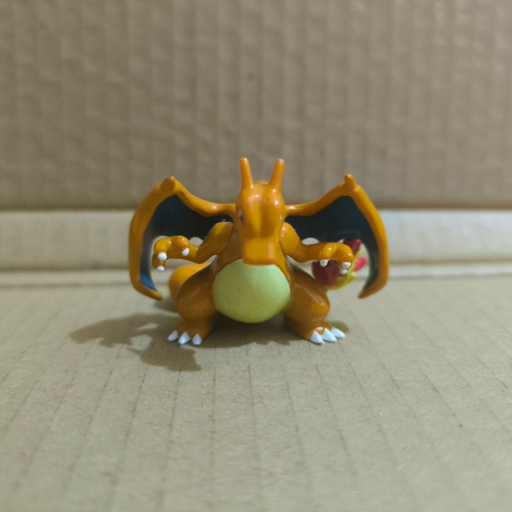 Pokemon charizard tomy moncolle vintage very rare