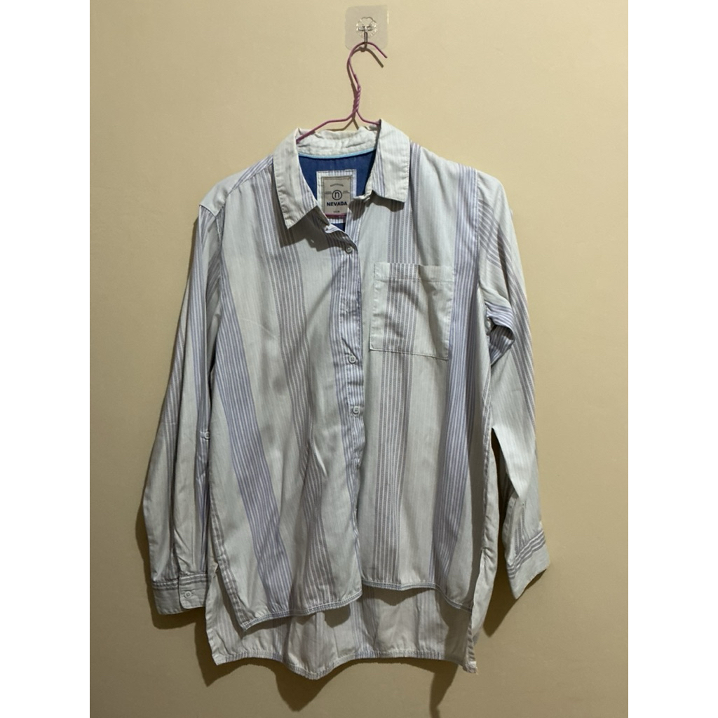 Preloved Kemeja Strip Biru Putih Nevada