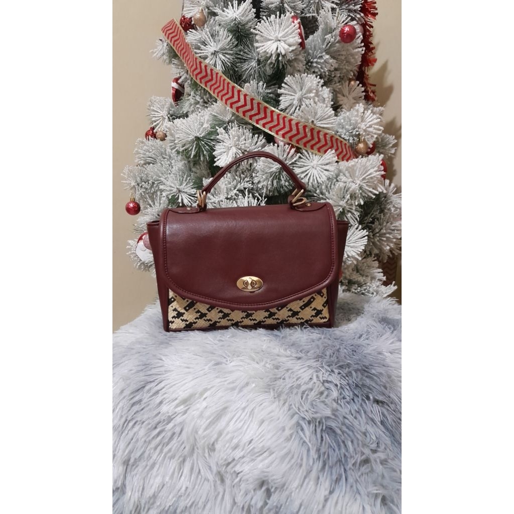 Tas Anyaman Rotan Kalimantan / Tas Anyaman Rotan Asli Dari Kalimantan Tengah / Tas / Tas Wanita / Ta