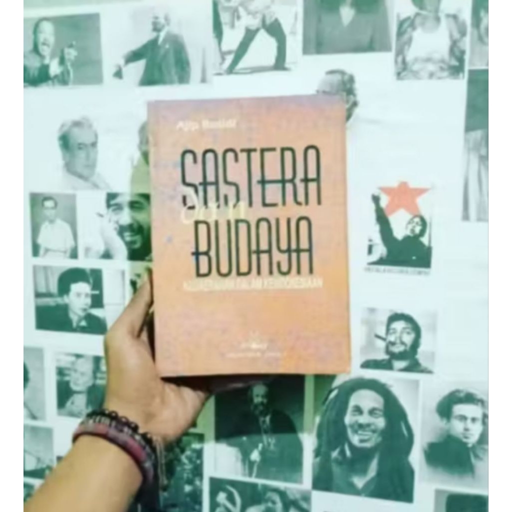 Ajip Rosidi Tjandra Kirana | Cari Muatan | Sastera dan Budaya Kedaerahan dalam Keindonesiaan | Ikhti
