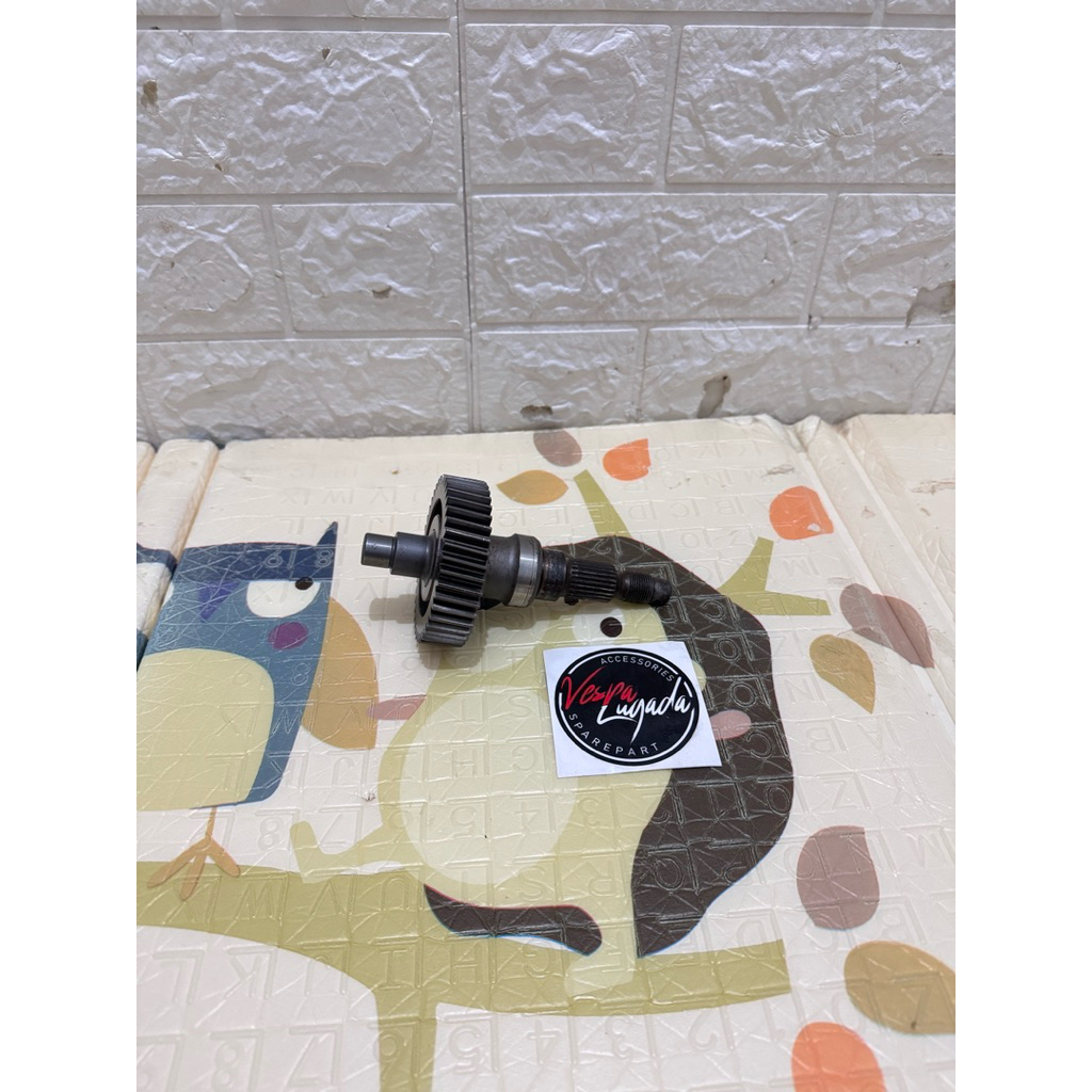 as roda belakang vespa  lx s 2v