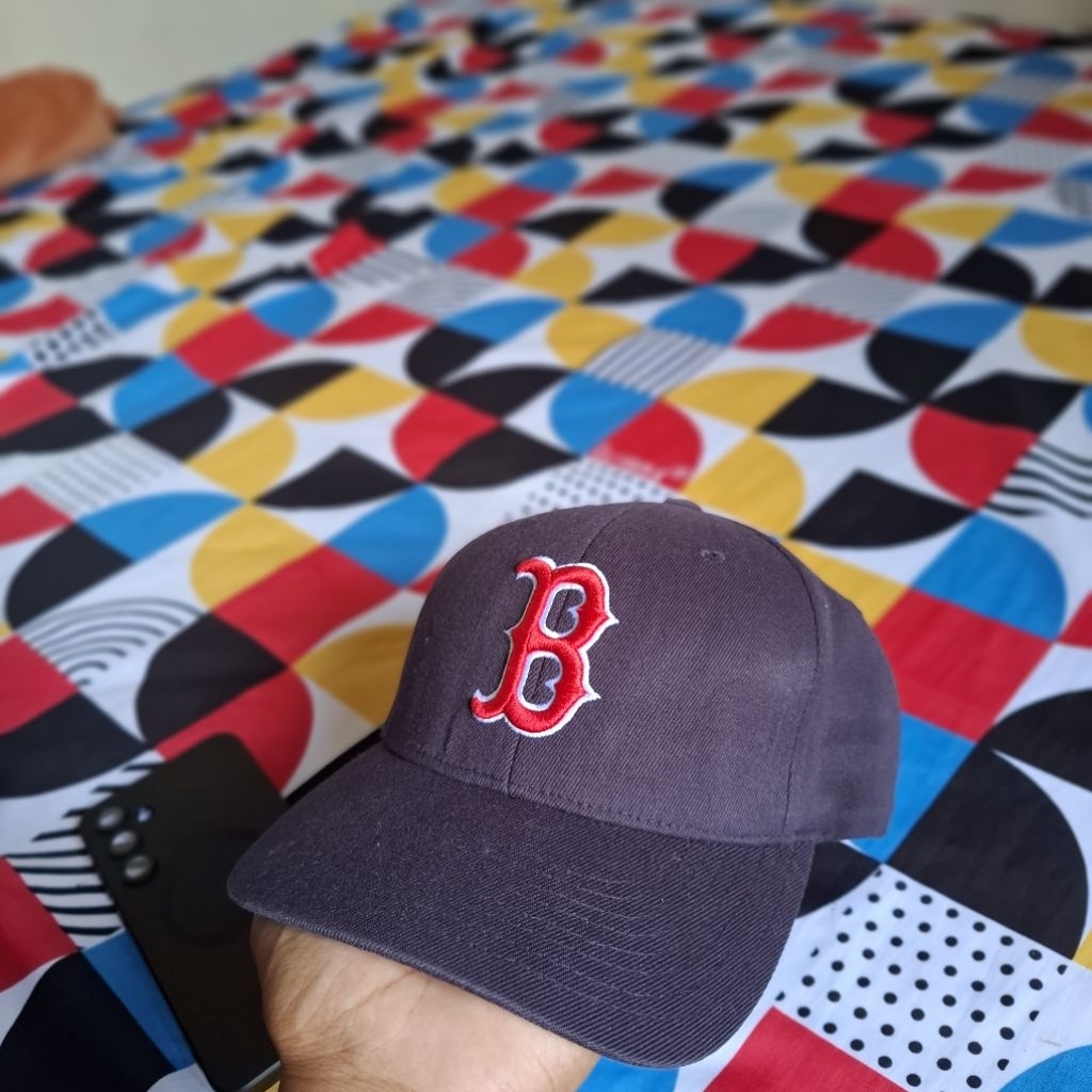 MLB Boston caps navy buildup