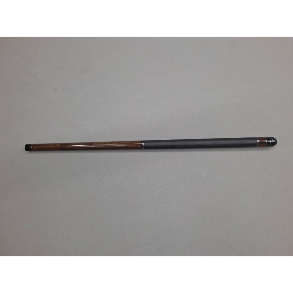 Butt Beatus Cue ebony tech corring full dan inlay.