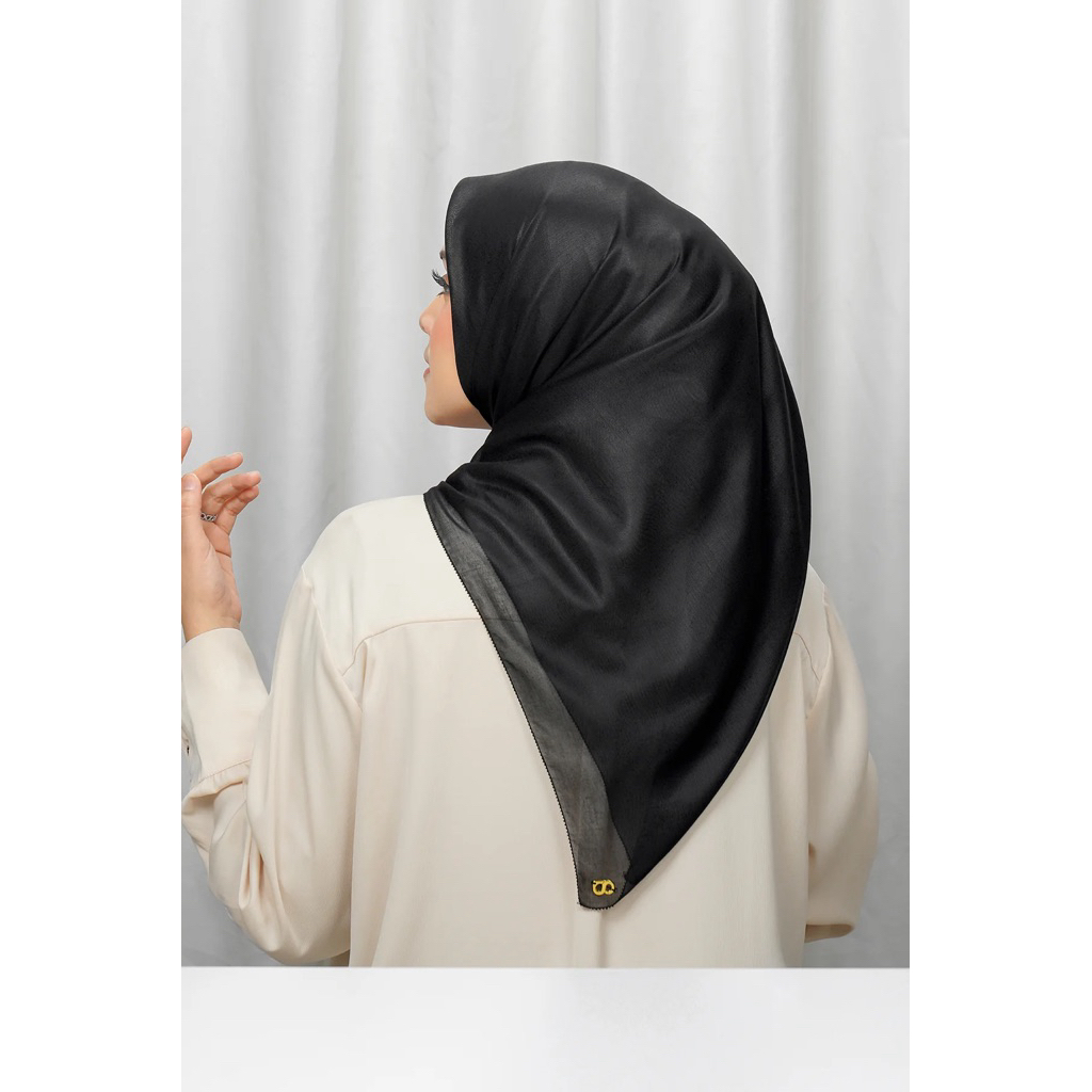 Everyday Scarf Buttonscarves