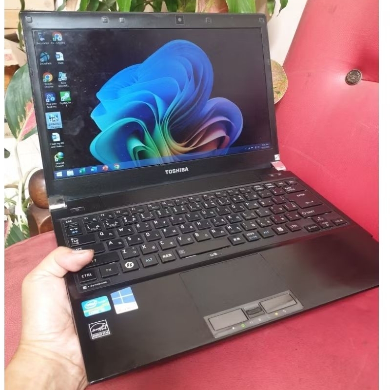 Jual cepat Laptop slim Toshiba Dynabook R732f intel i5 Ram16gb SSD 512Gb. mulus bagus