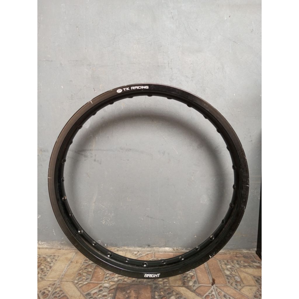 VELG BEKAS TK R19 HOLE 28 UKURAN 19×185