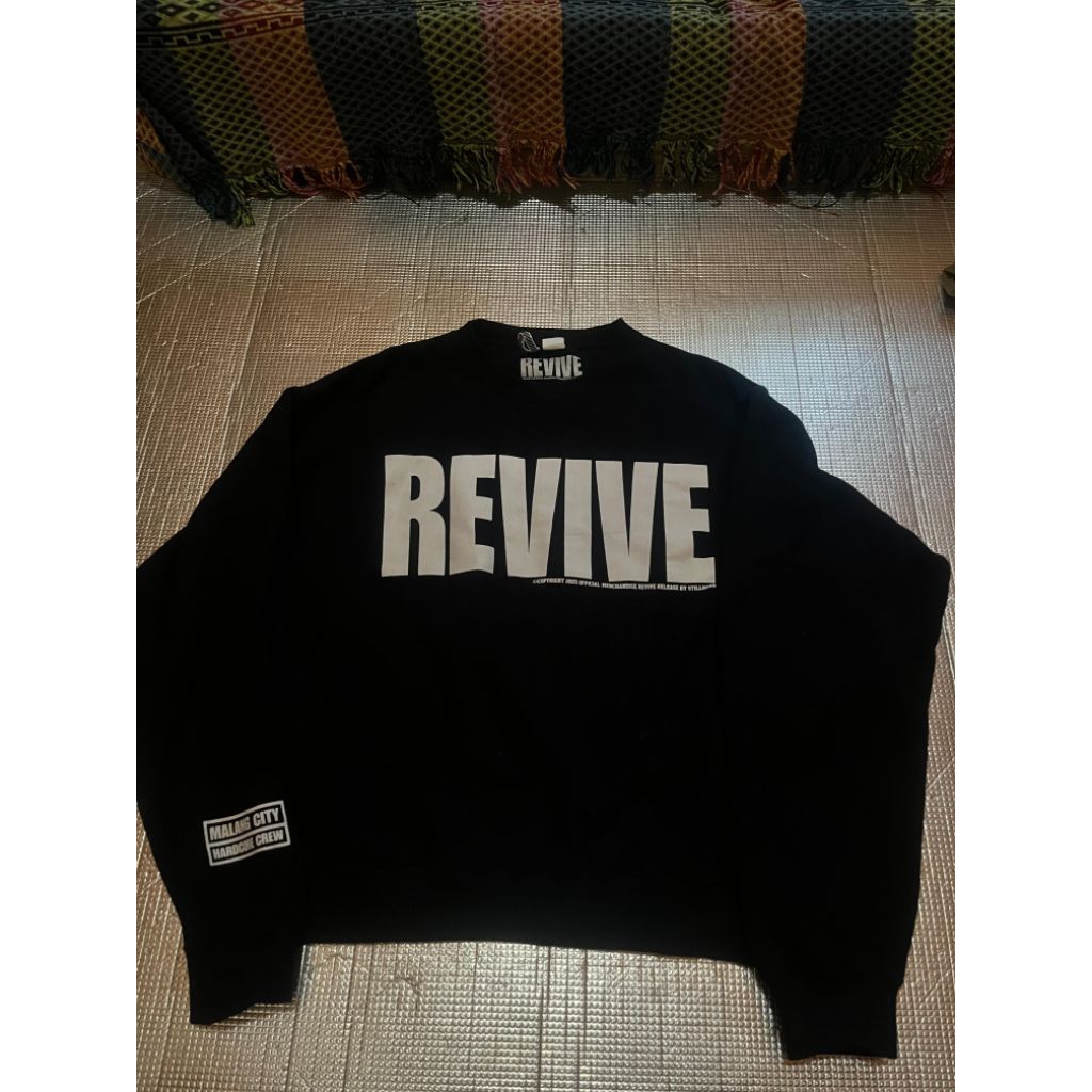 CREWNECK REVIVE MCHC ORIGINAL MERCH