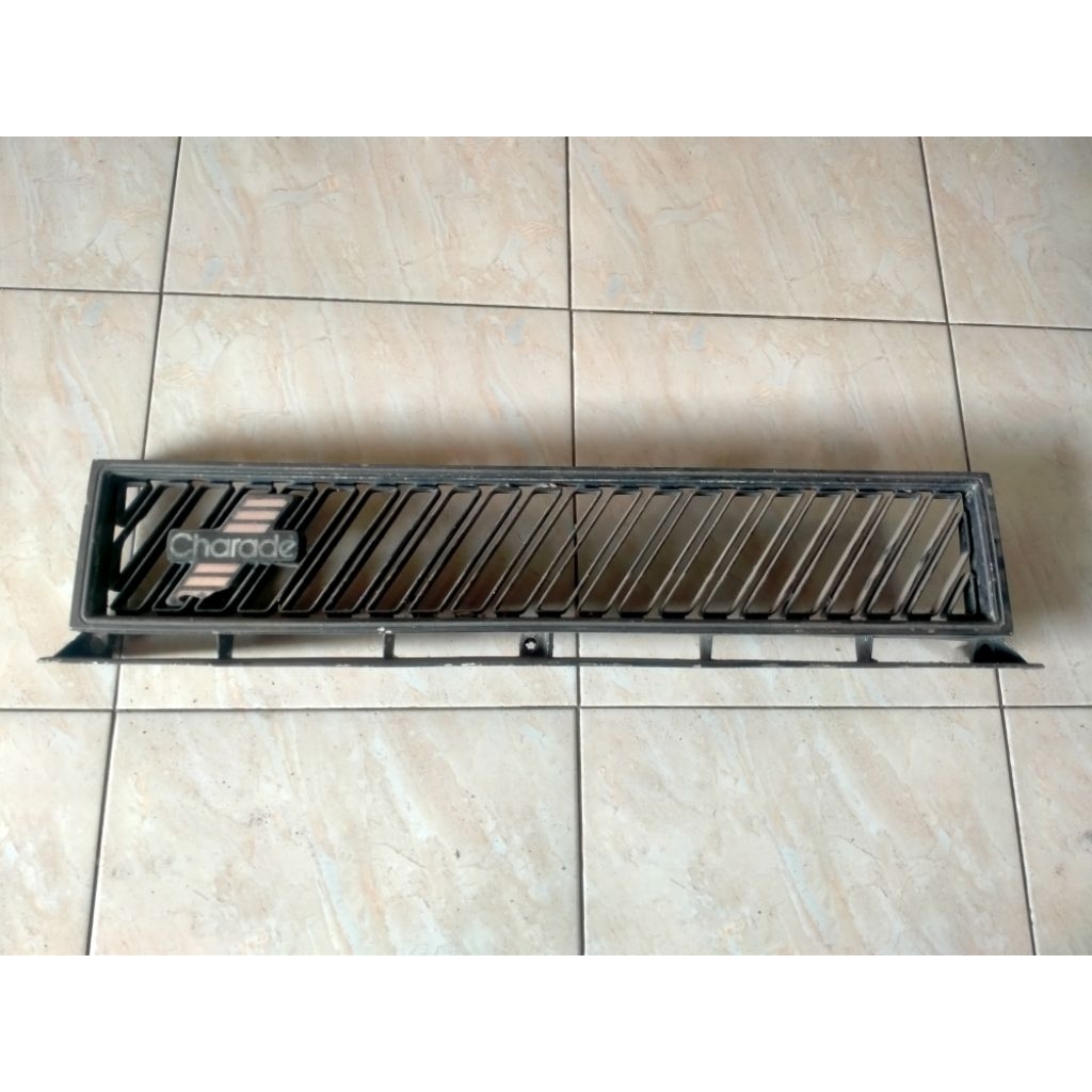 Grill Daihatsu Charade