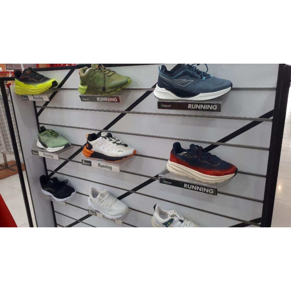 Sepatu Olahraga Legas