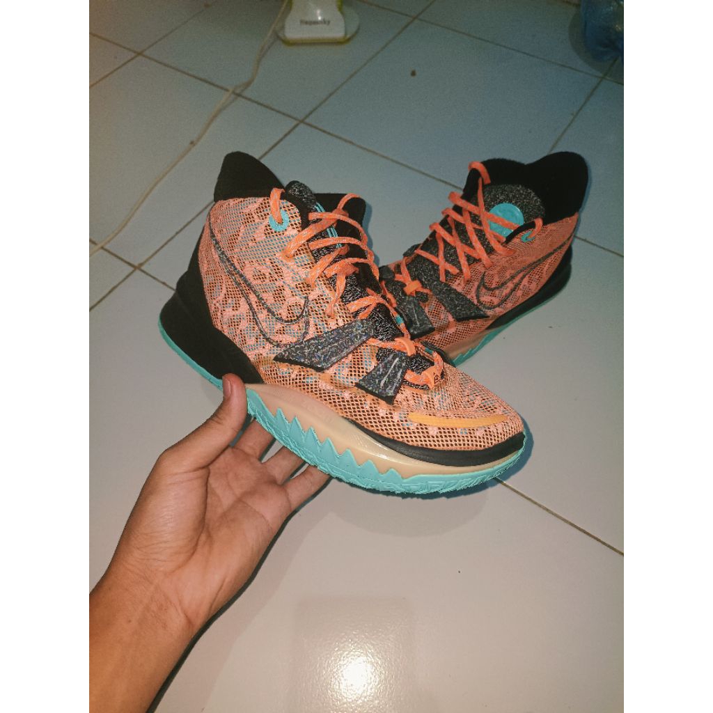 sepatu basket second nike kyrie 7 "play for the future" size 40.5