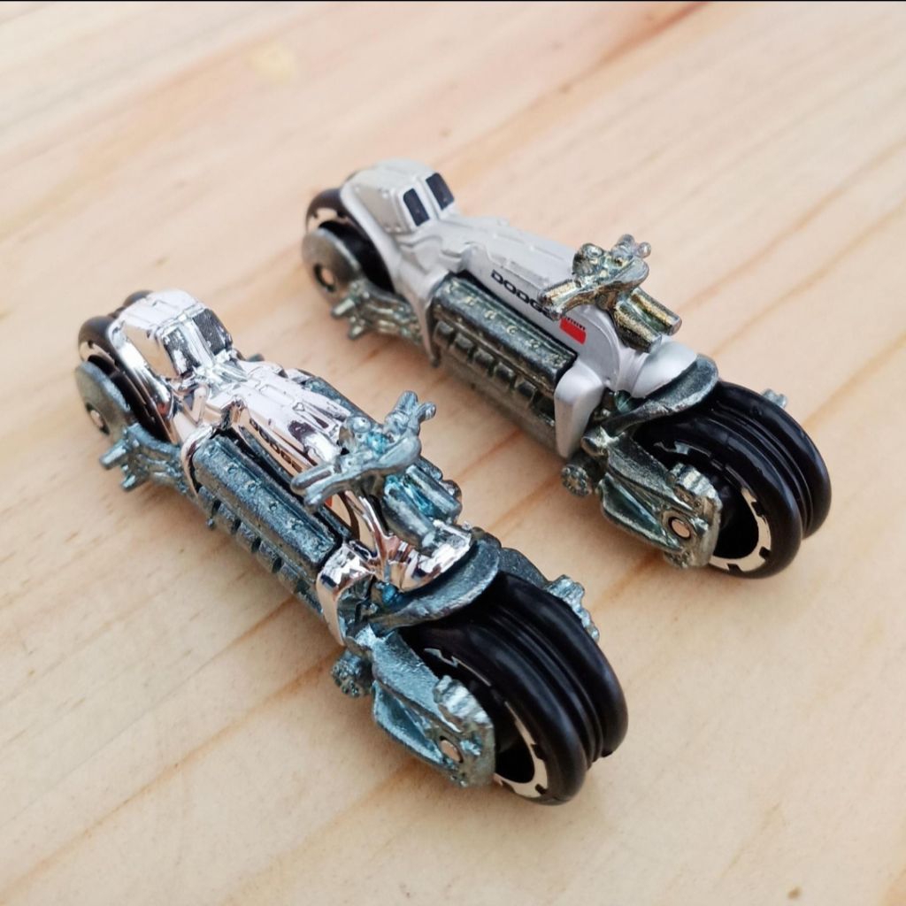 Hot Wheels Dodge Tomahawk Motor (Set 2pcs)