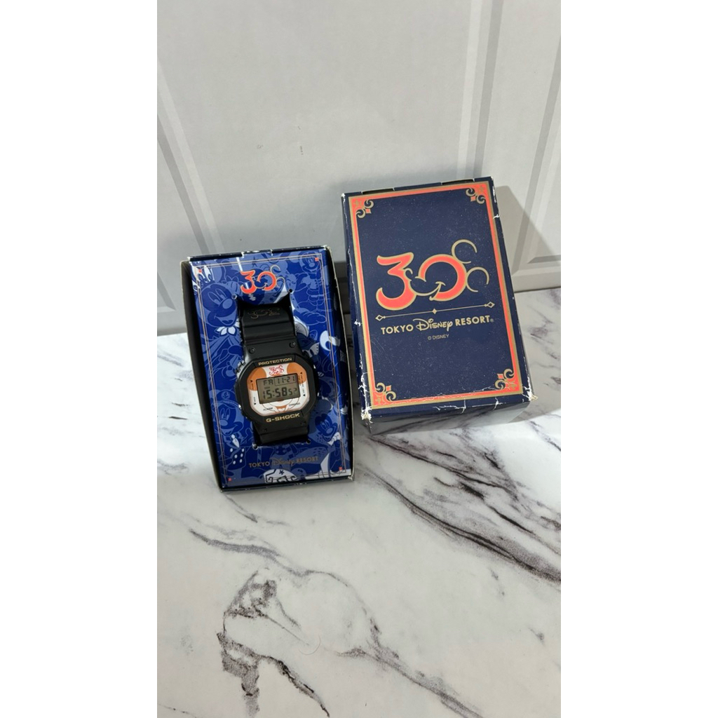 JAMBTANGAN GSHOCK TOKYO DISNEY RESORT DW-5600VT