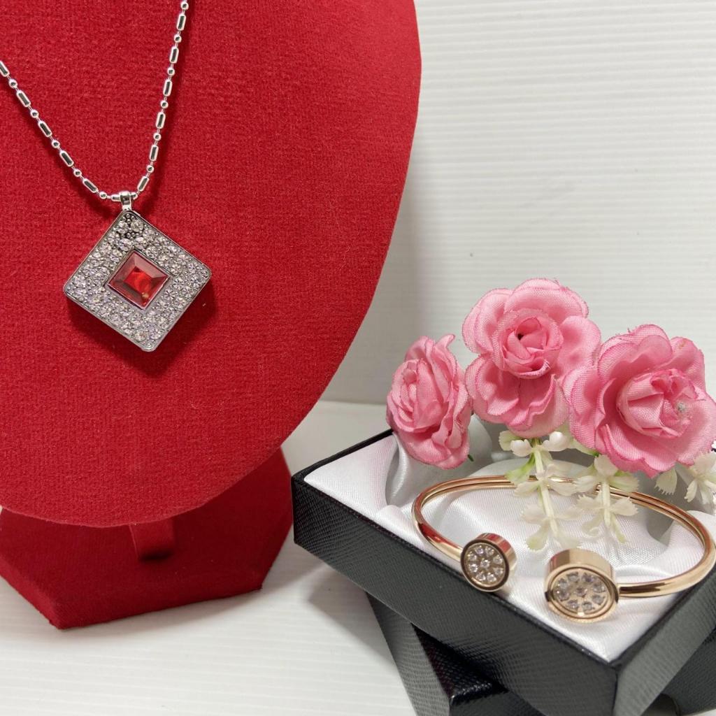 SET Kalung Titanium Magnet Quantum Pendant Lintin Kotak Merah Permata - Gelang Gold