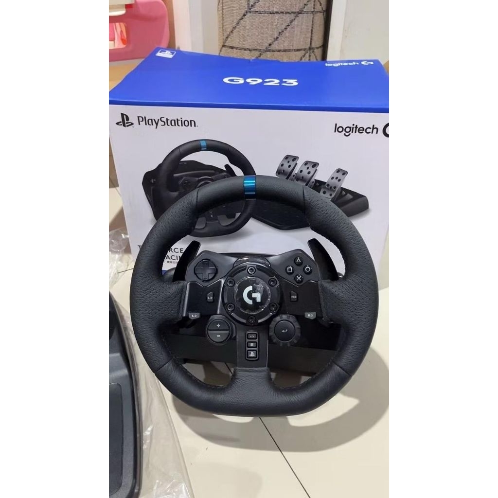 Logitech G923 Stering Wheel Like New