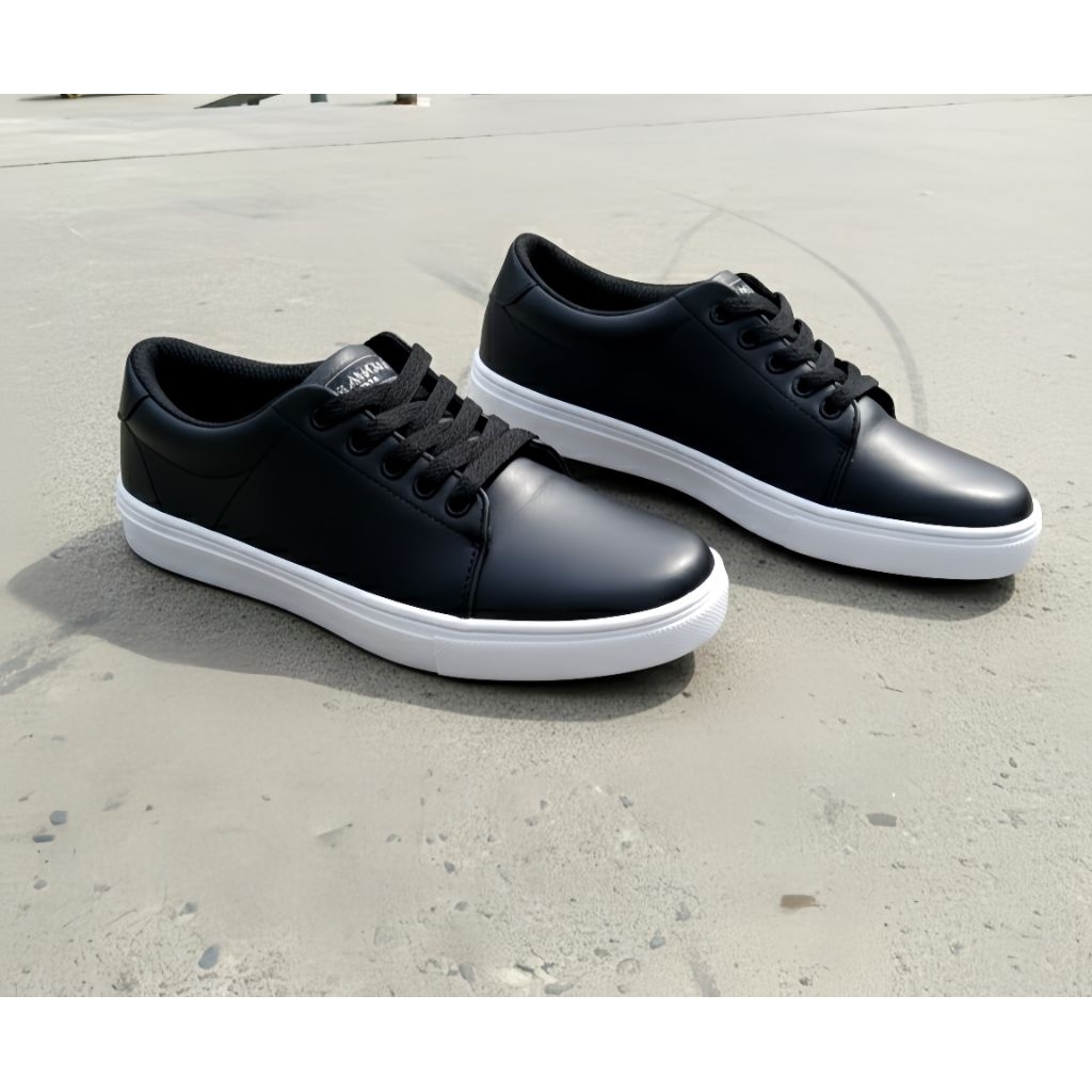 Sepatu Kulit Asli Sneakers Pria