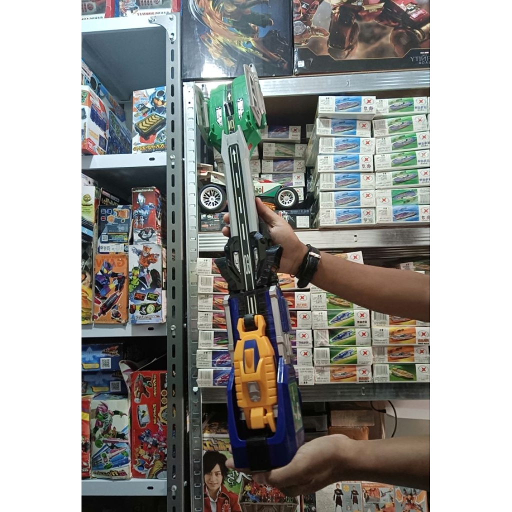 DX GARAGE LAUNCHER ROAD SABER  SET ENGINE SENTAI GOONGER - POWER RANGERS RPM