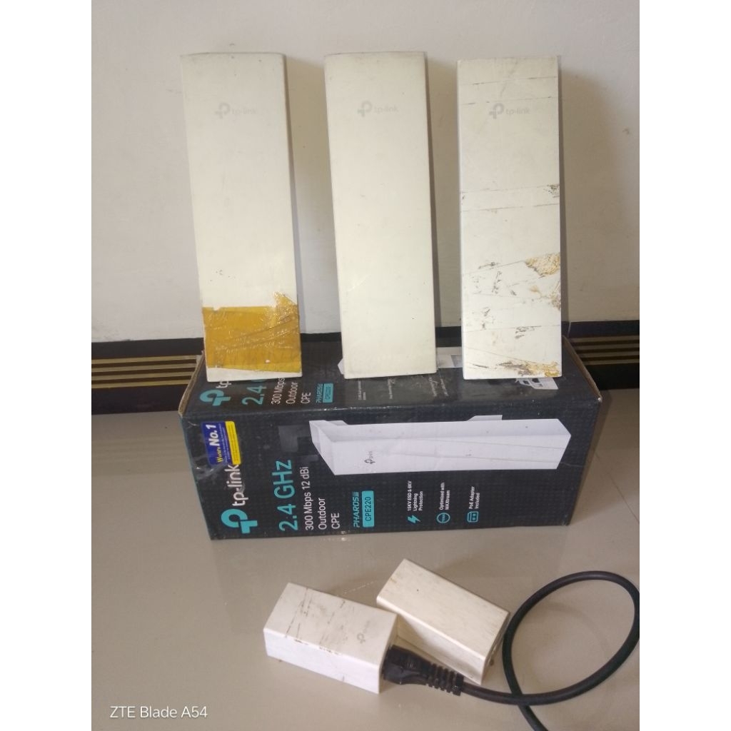 TP-LINK cpe220 pharos normal unit +poe adaptor +bok
