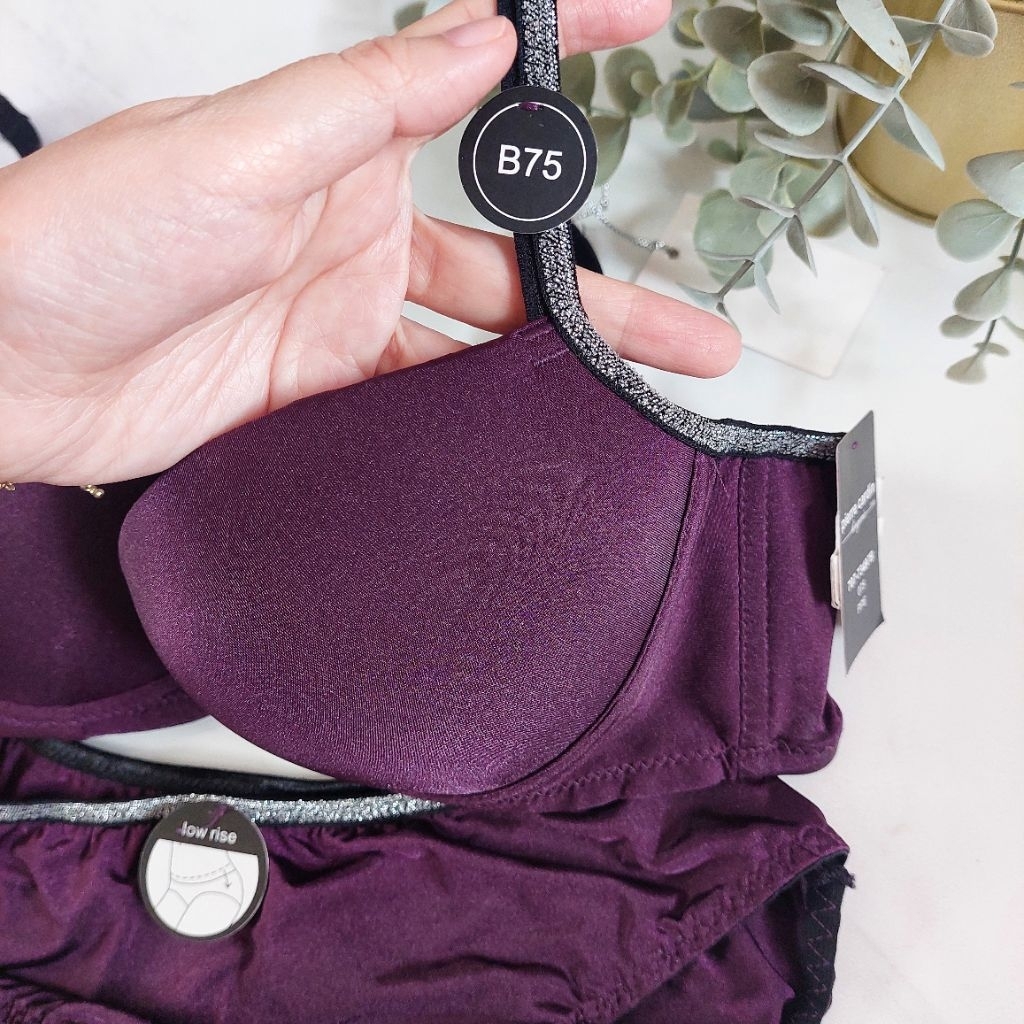 Pierre cardin Bra Set Ungu Tua 34b panty M bahan soft lembut busa sedang pakai kawat